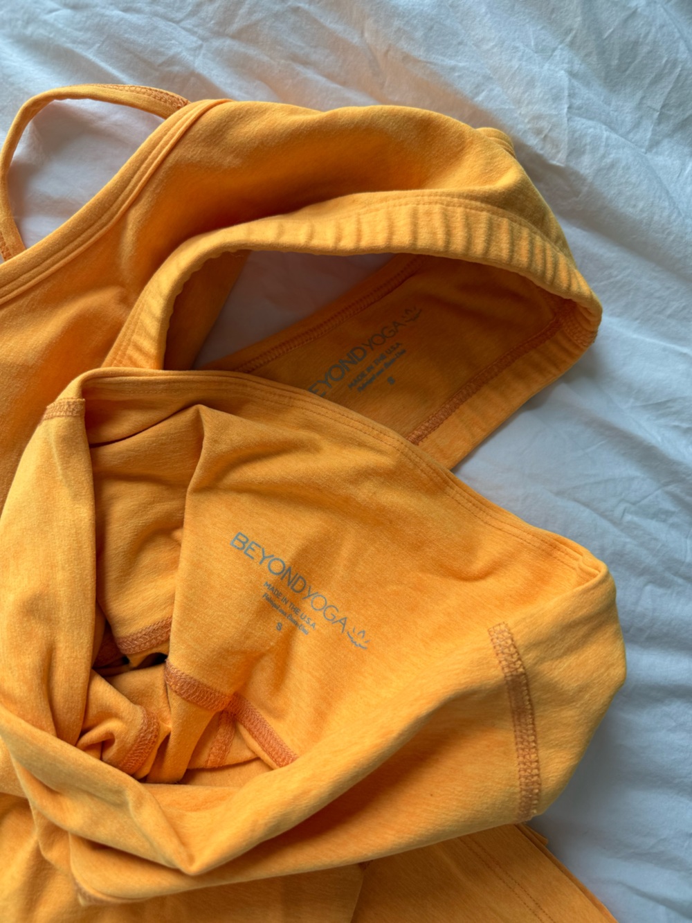 Beyond Yoga Bright Orange Sports Bra and Leggings Set - Picture 2 of 2